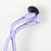Mini rizador de pestañas de color púrpura con mango de rizador de pestañas parciales